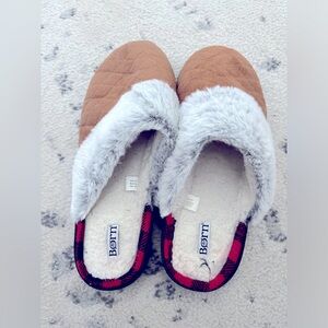 BORN fleece-lined slippers